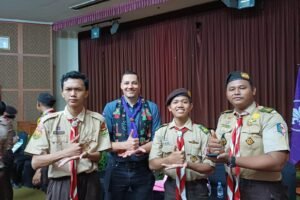 Pramuka SMA Smart Cibinong Mengikuti Kegiatan Tali KASIH dengan Anggota World Scout Committee dan World Organization of the Scout Movement