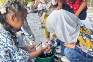 Gebyar Membatik PG/TK SMART CIBINONG Menumbuhkan Cinta Budaya Sejak Usia Dini