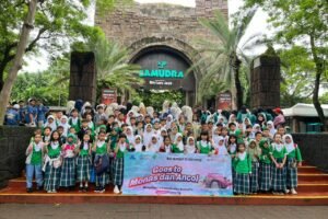 Field Trip SD SMART Cibinong Goes to Monas dan Ancol