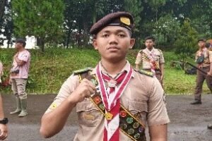 Rizki Maulana SISWA SMA Smart Cibinong meraih Predikat Pramuka Garuda